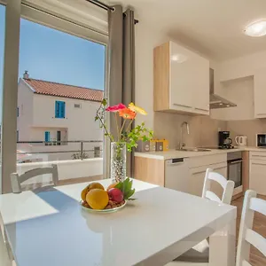 apartment-d-cres.primorje-gorskikotar.com/